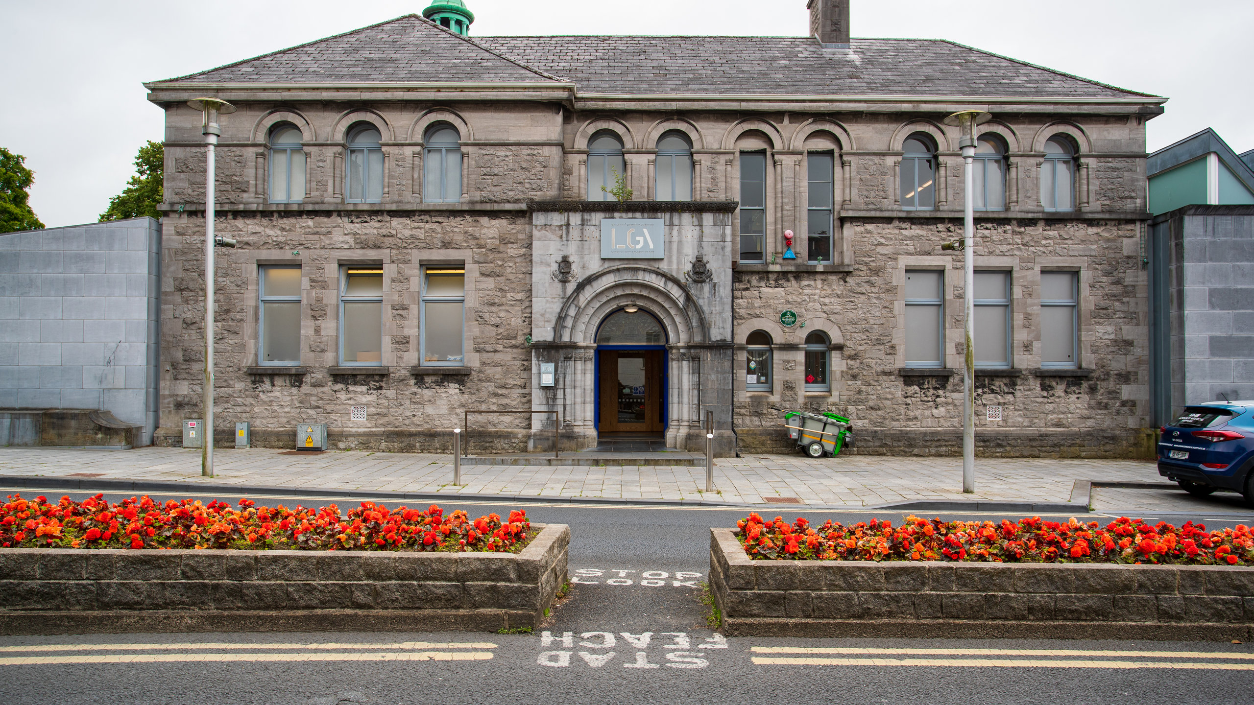 https://mdw-travel-data-us-east-1.s3.amazonaws.com/img/country/Ireland/Limerick-City-Gallery-of-Art/img_02.jpg