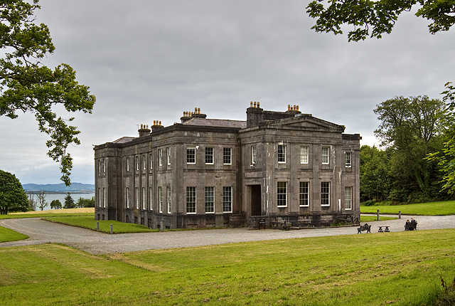https://mdw-travel-data-us-east-1.s3.amazonaws.com/img/country/Ireland/Lissadell-House/img_02.jpg