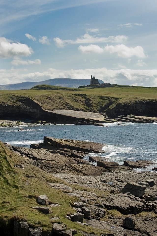 https://mdw-travel-data-us-east-1.s3.amazonaws.com/img/country/Ireland/Lissadell-House/img_03.jpg