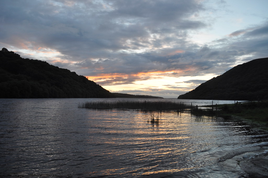 https://mdw-travel-data-us-east-1.s3.amazonaws.com/img/country/Ireland/Lough-Derravaragh/img_02.jpg