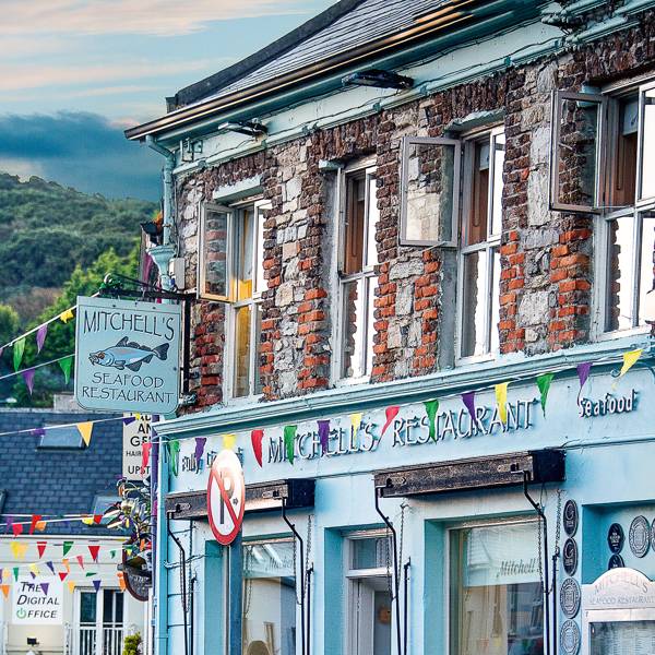 https://mdw-travel-data-us-east-1.s3.amazonaws.com/img/country/Ireland/Meain-Caife/img_01.jpg