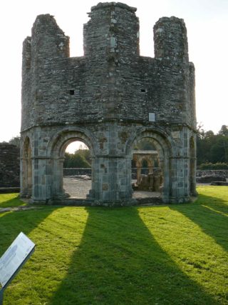 https://mdw-travel-data-us-east-1.s3.amazonaws.com/img/country/Ireland/Mellifont-Abbey/img_02.jpg
