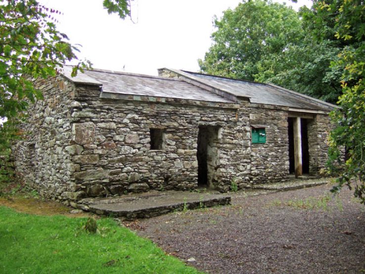 https://mdw-travel-data-us-east-1.s3.amazonaws.com/img/country/Ireland/Michael-Collins-House/img_00.jpg