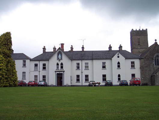 https://mdw-travel-data-us-east-1.s3.amazonaws.com/img/country/Ireland/Multyfarnham-Franciscan-Friary/img_02.jpg