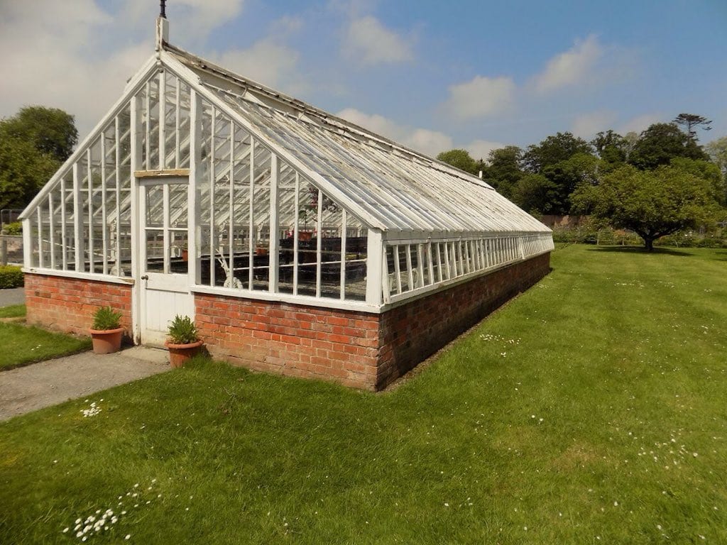 https://mdw-travel-data-us-east-1.s3.amazonaws.com/img/country/Ireland/Newbridge-House-and-Farm/img_01.jpg