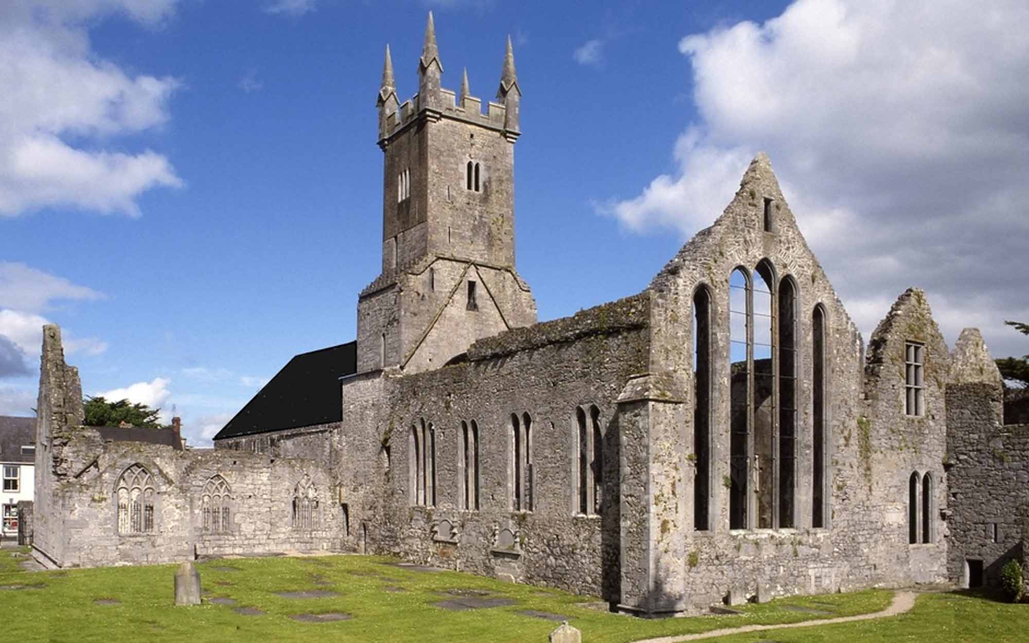 https://mdw-travel-data-us-east-1.s3.amazonaws.com/img/country/Ireland/Old-Mellifont-Abbey/img_02.jpg