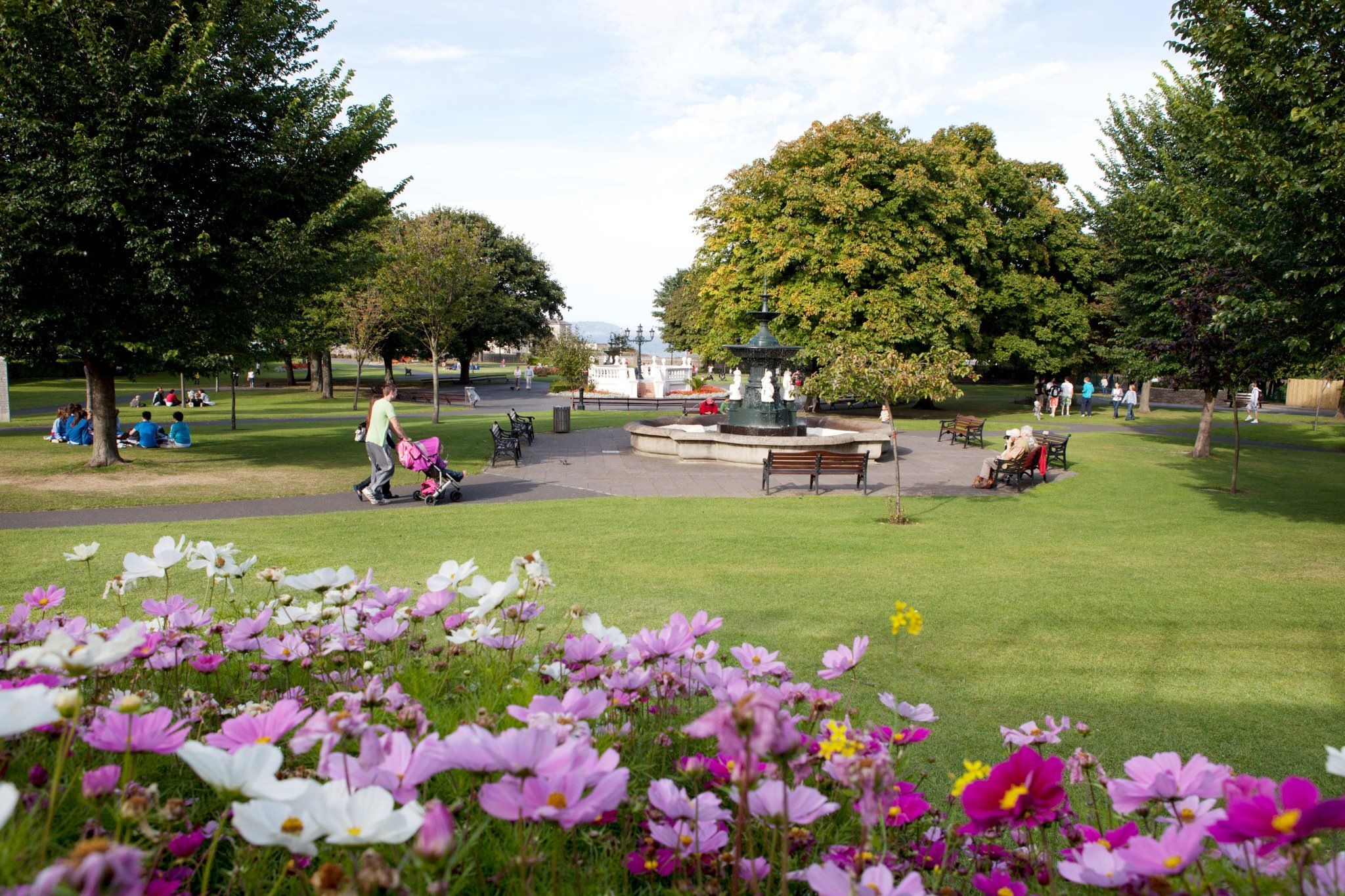 https://mdw-travel-data-us-east-1.s3.amazonaws.com/img/country/Ireland/Peoples-Park/img_03.jpg