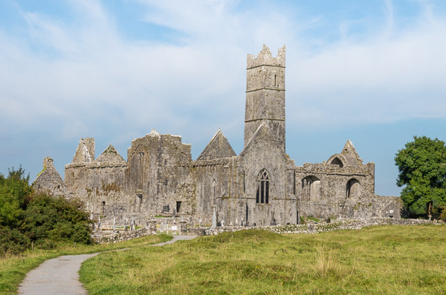 https://mdw-travel-data-us-east-1.s3.amazonaws.com/img/country/Ireland/Quin-Abbey/img_00.jpg