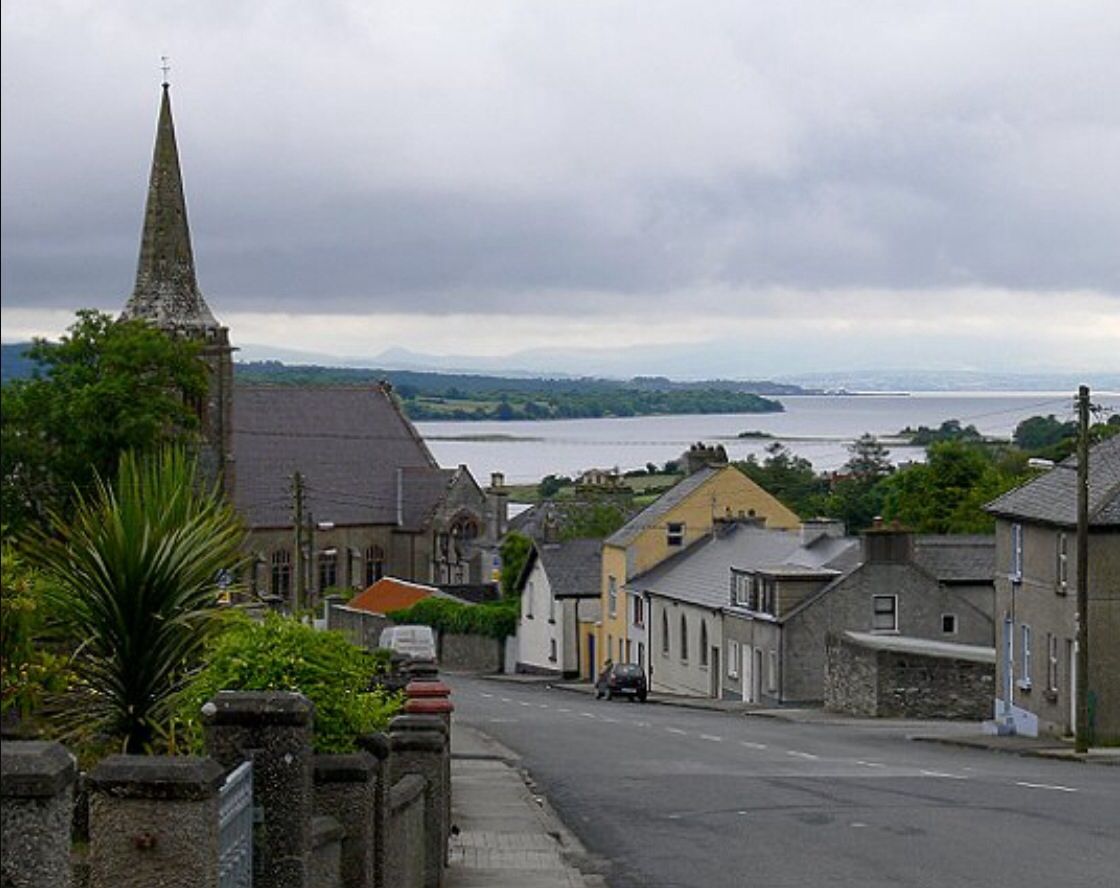 https://mdw-travel-data-us-east-1.s3.amazonaws.com/img/country/Ireland/Ramelton-House/img_01.jpg