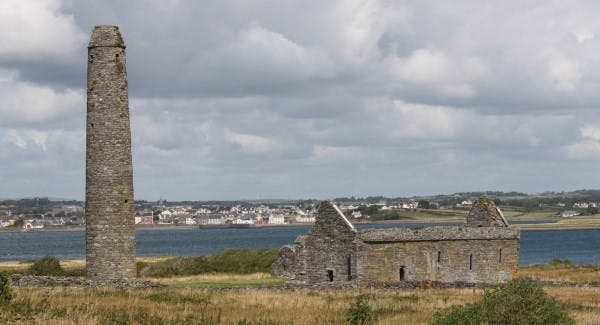 https://mdw-travel-data-us-east-1.s3.amazonaws.com/img/country/Ireland/Scattery-Island/img_01.jpg