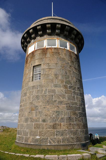 https://mdw-travel-data-us-east-1.s3.amazonaws.com/img/country/Ireland/Signal-Tower/img_03.jpg