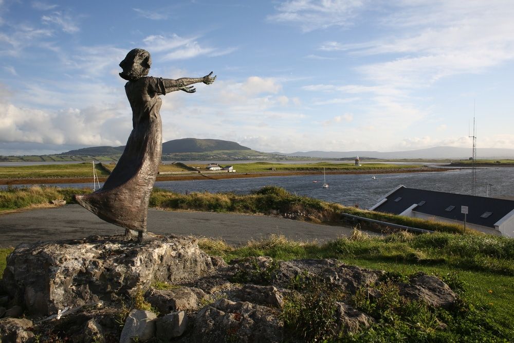 https://mdw-travel-data-us-east-1.s3.amazonaws.com/img/country/Ireland/Sligo-Folk-Park/img_02.jpg