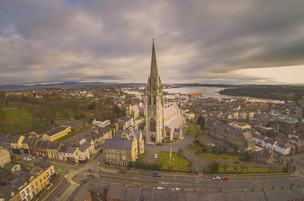https://mdw-travel-data-us-east-1.s3.amazonaws.com/img/country/Ireland/St-Eugenes-Cathedral/img_02.jpg