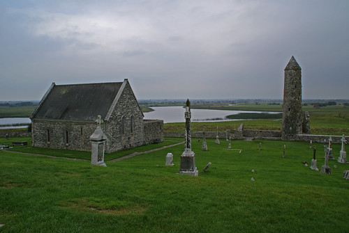 https://mdw-travel-data-us-east-1.s3.amazonaws.com/img/country/Ireland/St-Kierans-Parish-Church/img_02.jpg
