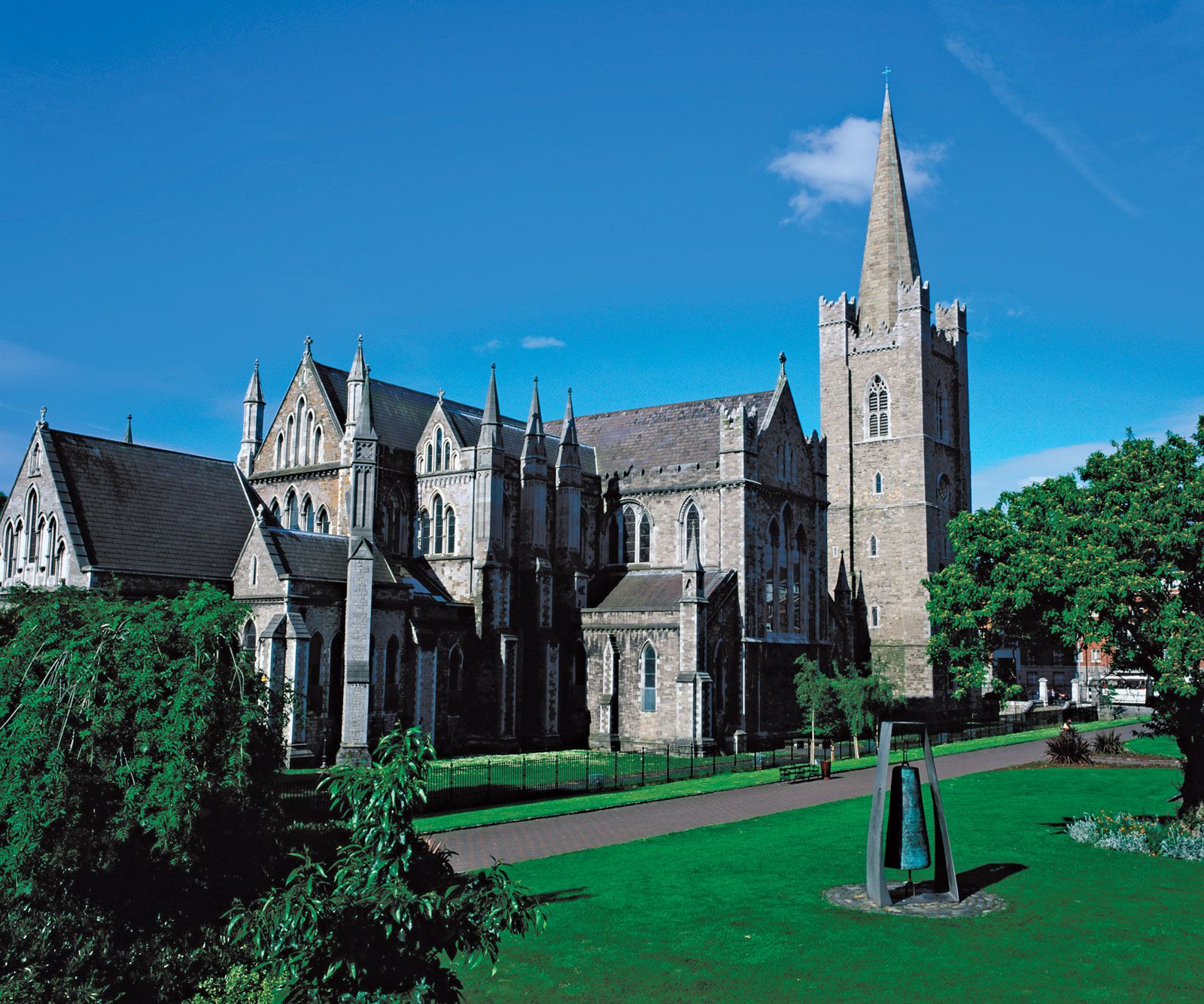 https://mdw-travel-data-us-east-1.s3.amazonaws.com/img/country/Ireland/St-Peters-Church/img_01.jpg