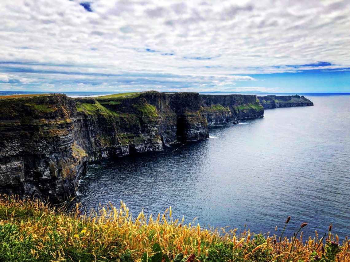 https://mdw-travel-data-us-east-1.s3.amazonaws.com/img/country/Ireland/The-Coast-Road-Walk/img_02.jpg