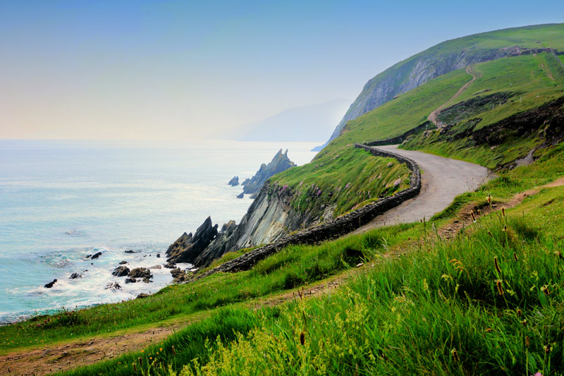 https://mdw-travel-data-us-east-1.s3.amazonaws.com/img/country/Ireland/The-Coast-Road-Walk/img_03.jpg