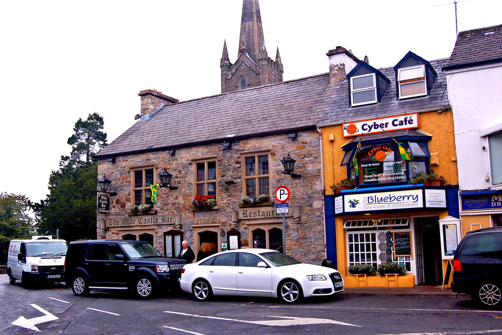 https://mdw-travel-data-us-east-1.s3.amazonaws.com/img/country/Ireland/The-Olde-Forge-Bar-&-Restaurant/img_02.jpg