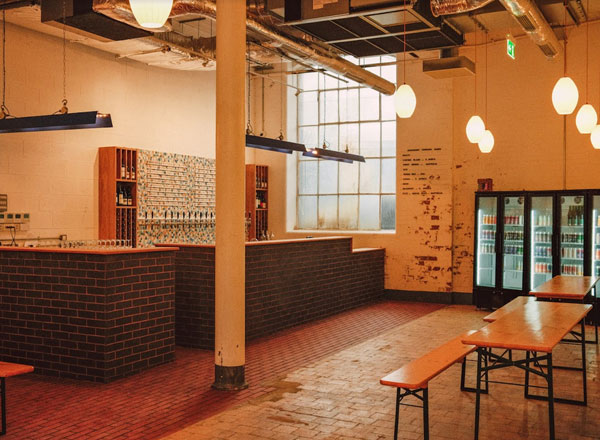 https://mdw-travel-data-us-east-1.s3.amazonaws.com/img/country/Ireland/The-Taproom/img_00.jpg