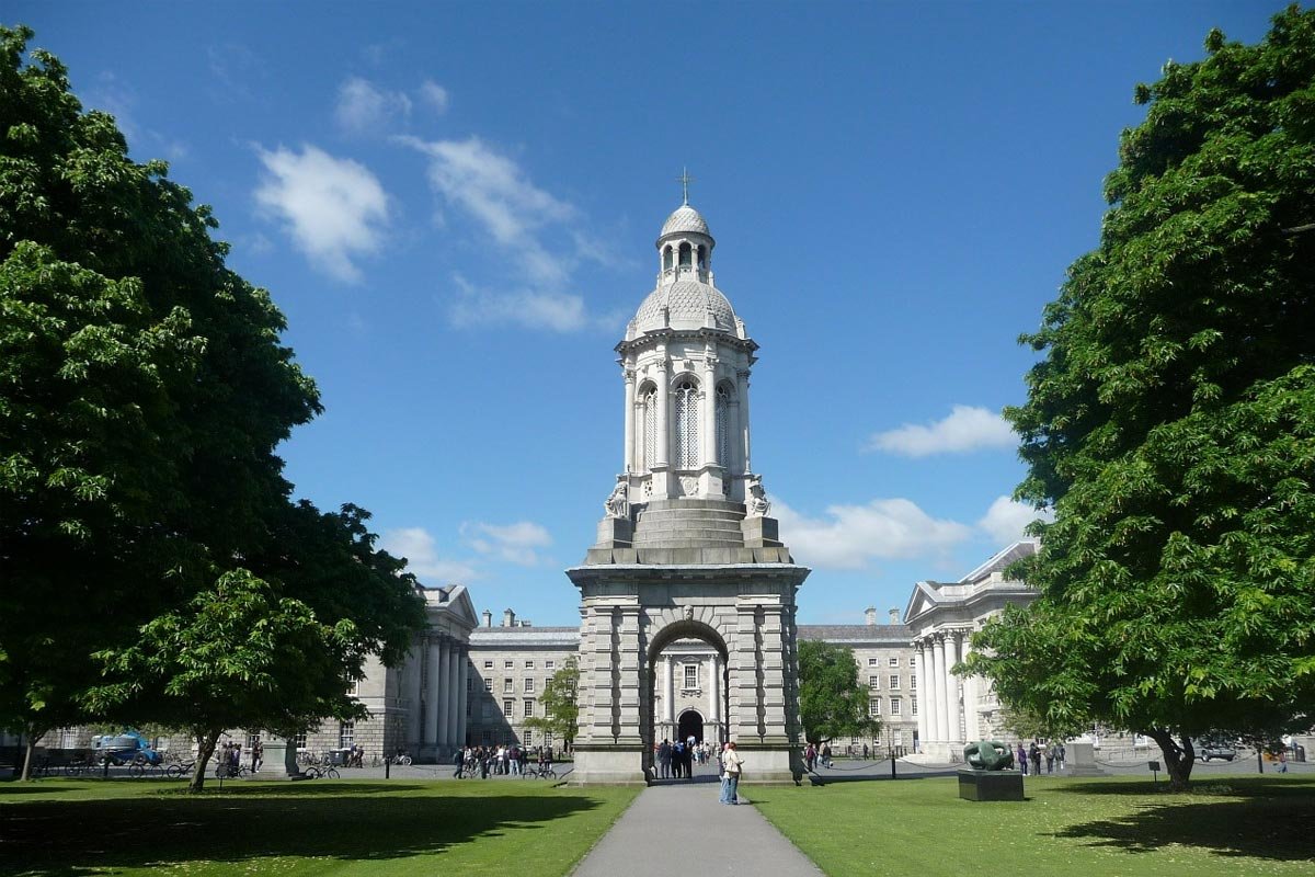 https://mdw-travel-data-us-east-1.s3.amazonaws.com/img/country/Ireland/Trinity-College-Dublin/img_03.jpg