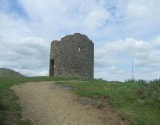 https://mdw-travel-data-us-east-1.s3.amazonaws.com/img/country/Ireland/Vinegar-Hill/img_03.jpg