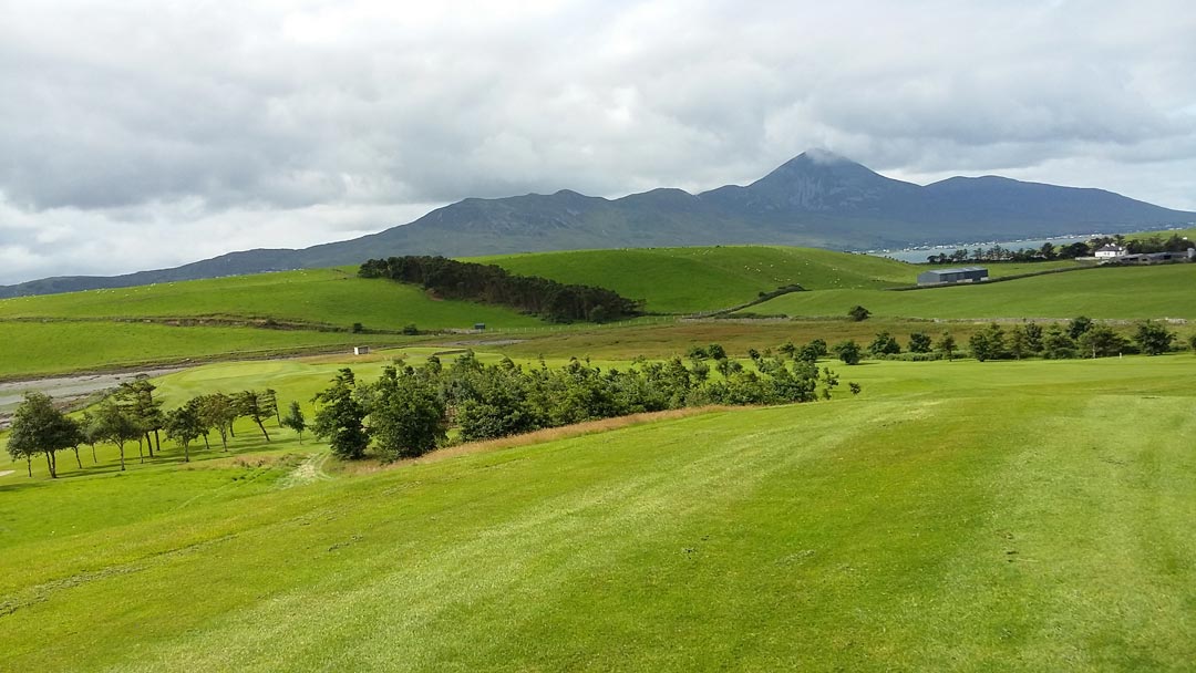 https://mdw-travel-data-us-east-1.s3.amazonaws.com/img/country/Ireland/Westport-Golf-Club/img_01.jpg