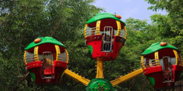 https://mdw-travel-data-us-east-1.s3.amazonaws.com/img/country/Ireland/Westport-House-&-Pirate-Adventure-Park/img_01.jpg