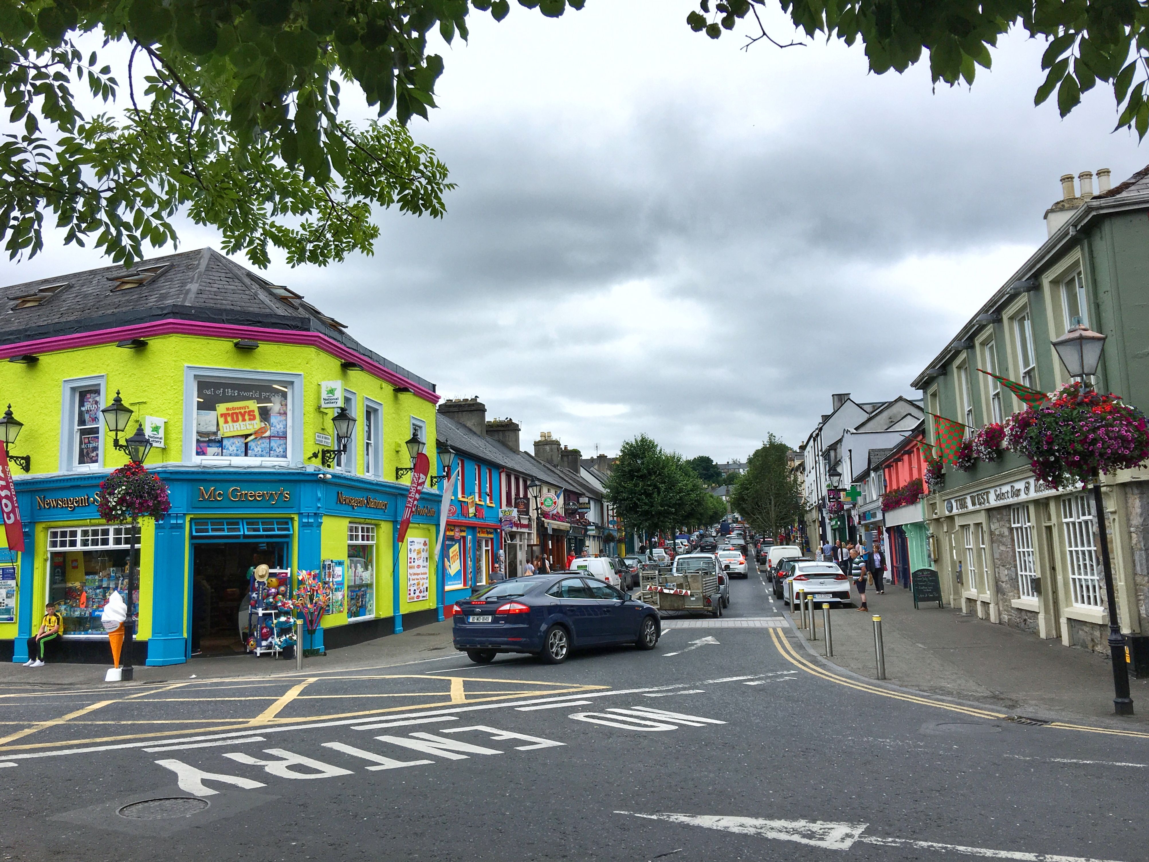 https://mdw-travel-data-us-east-1.s3.amazonaws.com/img/country/Ireland/Westport-Town-Hall-Theatre/img_03.jpg