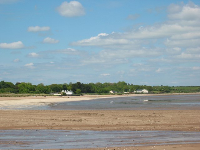 https://mdw-travel-data-us-east-1.s3.amazonaws.com/img/country/Ireland/Woodstown-Beach/img_01.jpg