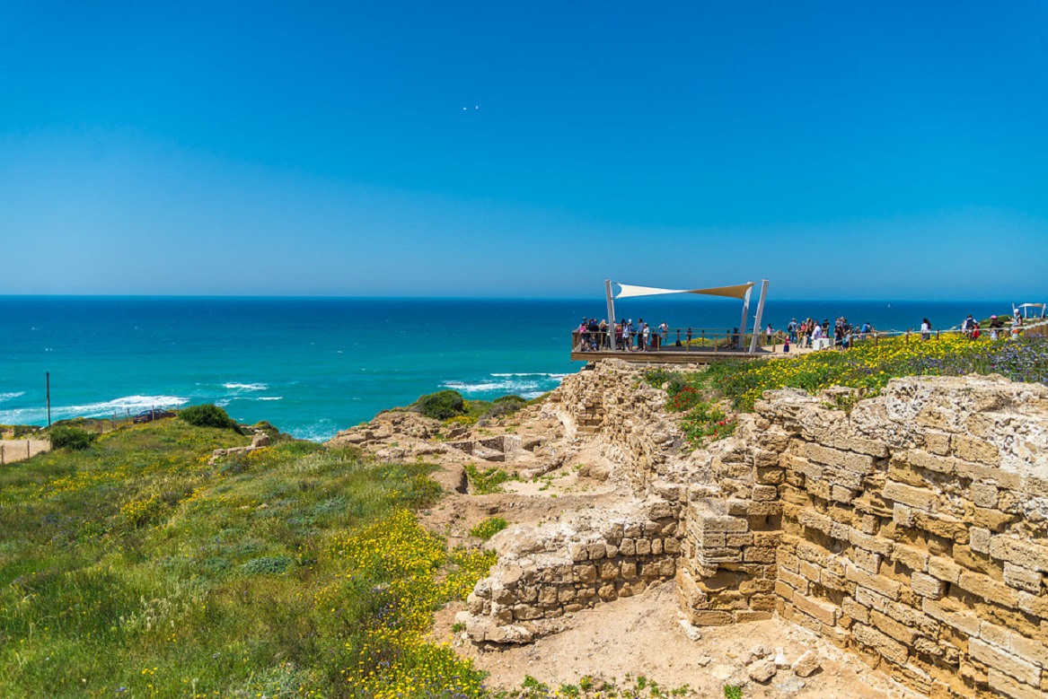 https://mdw-travel-data-us-east-1.s3.amazonaws.com/img/country/Israel/Apollonia-National-Park/img_01.jpg