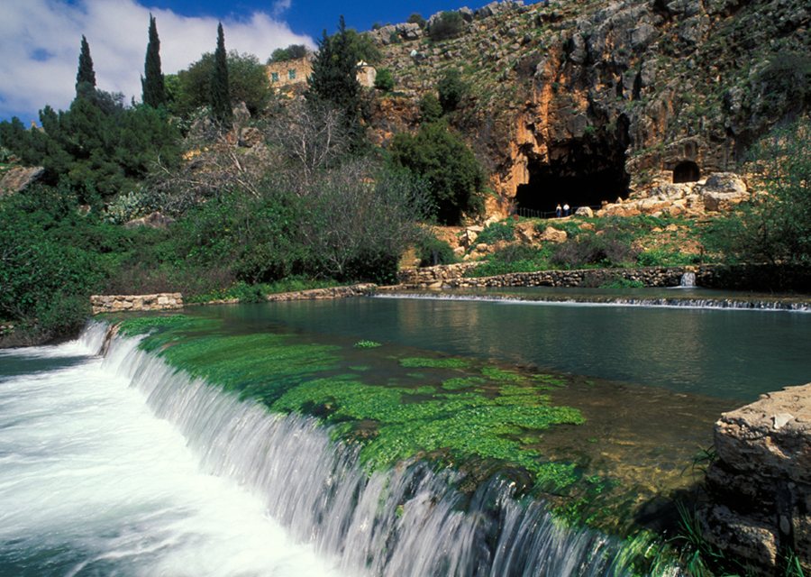 https://mdw-travel-data-us-east-1.s3.amazonaws.com/img/country/Israel/Banias-Waterfall/img_01.jpg