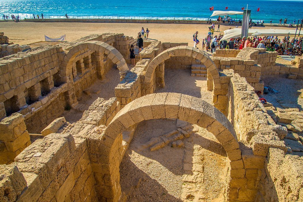 https://mdw-travel-data-us-east-1.s3.amazonaws.com/img/country/Israel/Caesarea-Harbor-National-Park/img_01.jpg