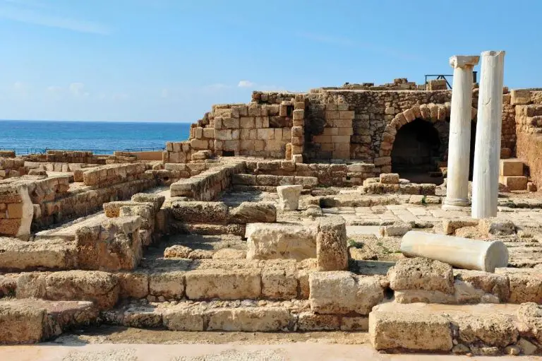 https://mdw-travel-data-us-east-1.s3.amazonaws.com/img/country/Israel/Cultural-Center-of-Caesarea/img_01.jpg