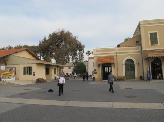 https://mdw-travel-data-us-east-1.s3.amazonaws.com/img/country/Israel/Hatachana/img_03.jpg