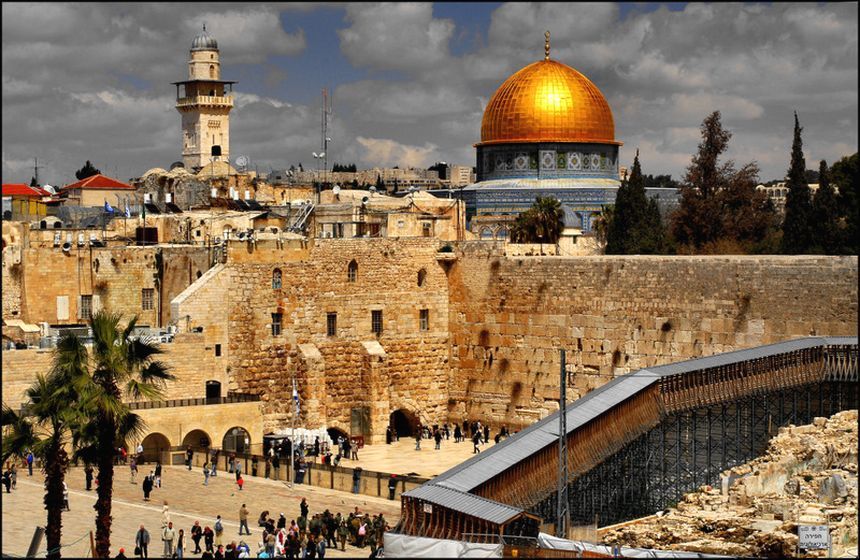 https://mdw-travel-data-us-east-1.s3.amazonaws.com/img/country/Israel/Hatzmaot-Square/img_02.jpg