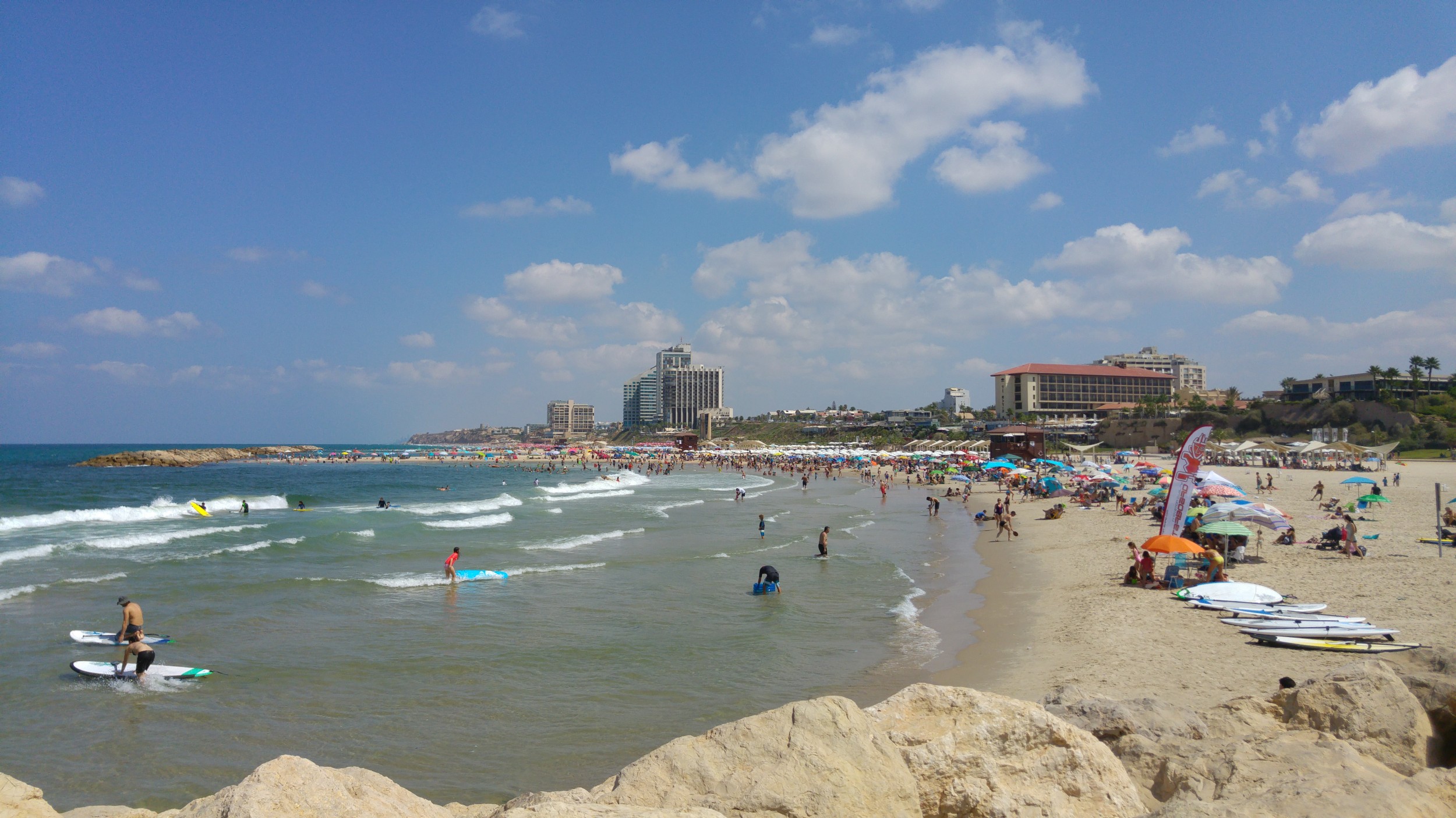 https://mdw-travel-data-us-east-1.s3.amazonaws.com/img/country/Israel/Herzliya-Beach/img_01.jpg