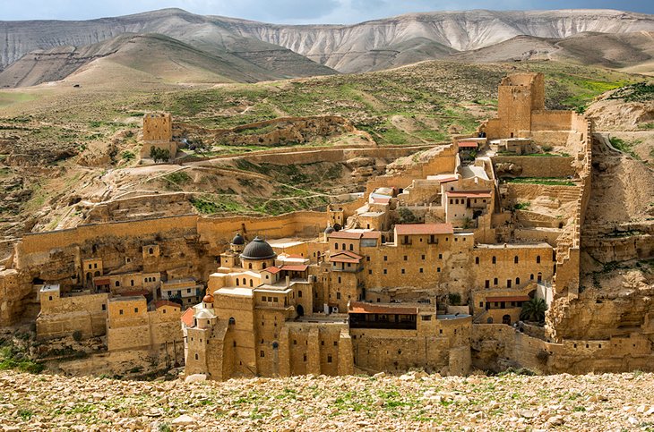 https://mdw-travel-data-us-east-1.s3.amazonaws.com/img/country/Israel/Horeshit-Farm/img_02.jpg