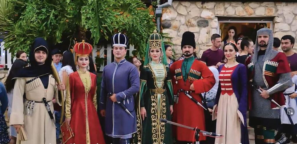 https://mdw-travel-data-us-east-1.s3.amazonaws.com/img/country/Israel/Kfar-Kama-Druze-Village/img_02.jpg
