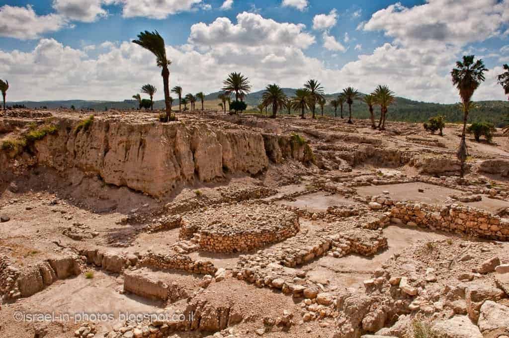 https://mdw-travel-data-us-east-1.s3.amazonaws.com/img/country/Israel/Megiddo-National-Park/img_02.jpg