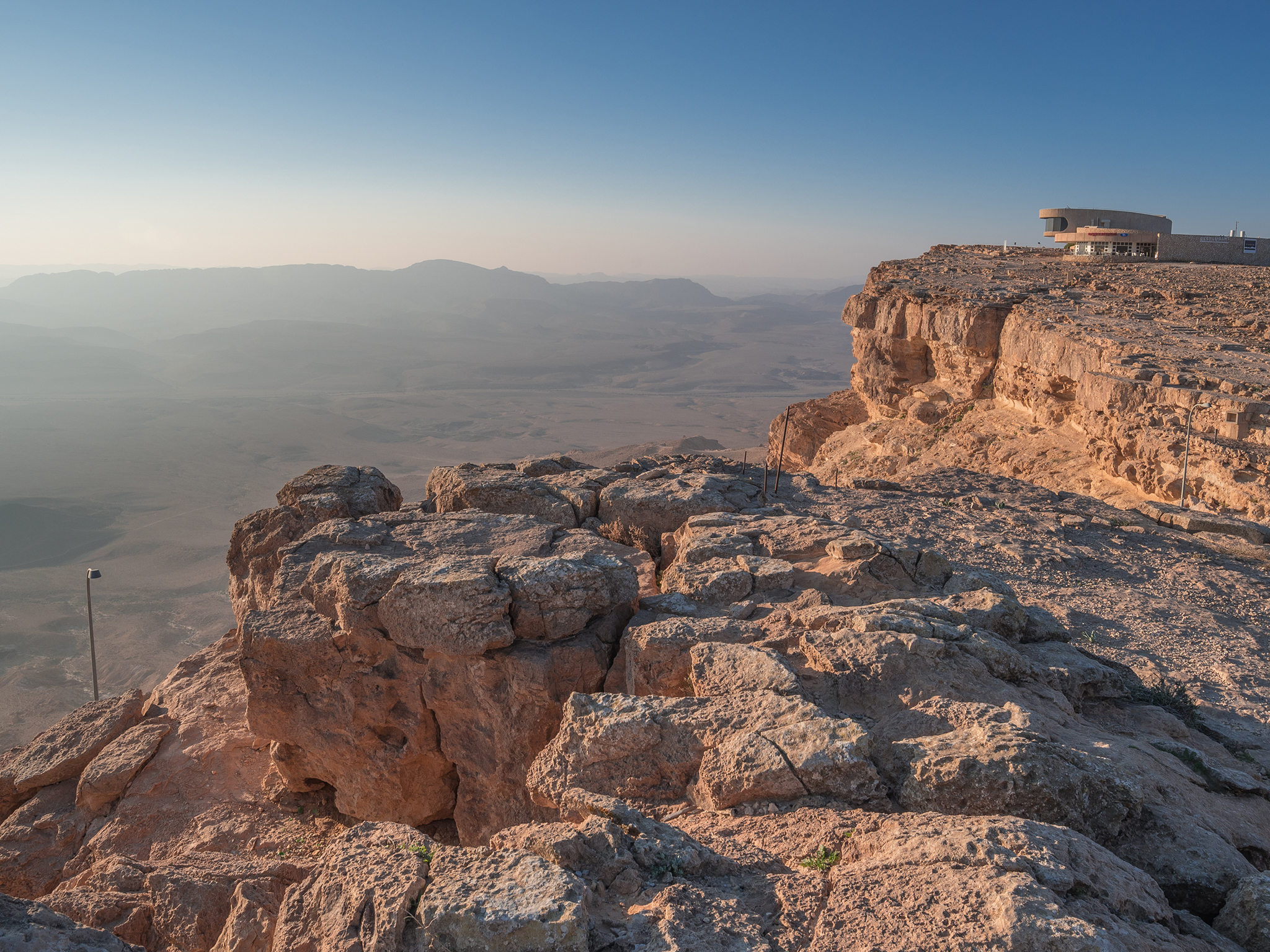 https://mdw-travel-data-us-east-1.s3.amazonaws.com/img/country/Israel/Mitzpe-Ramon-Museum/img_01.jpg