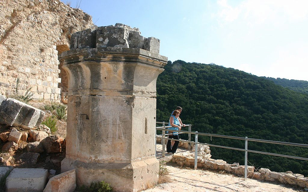 https://mdw-travel-data-us-east-1.s3.amazonaws.com/img/country/Israel/Montfort-Castle/img_02.jpg