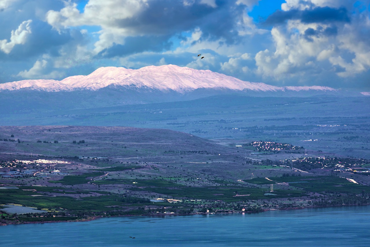 https://mdw-travel-data-us-east-1.s3.amazonaws.com/img/country/Israel/Mount-Hermon/img_02.jpg