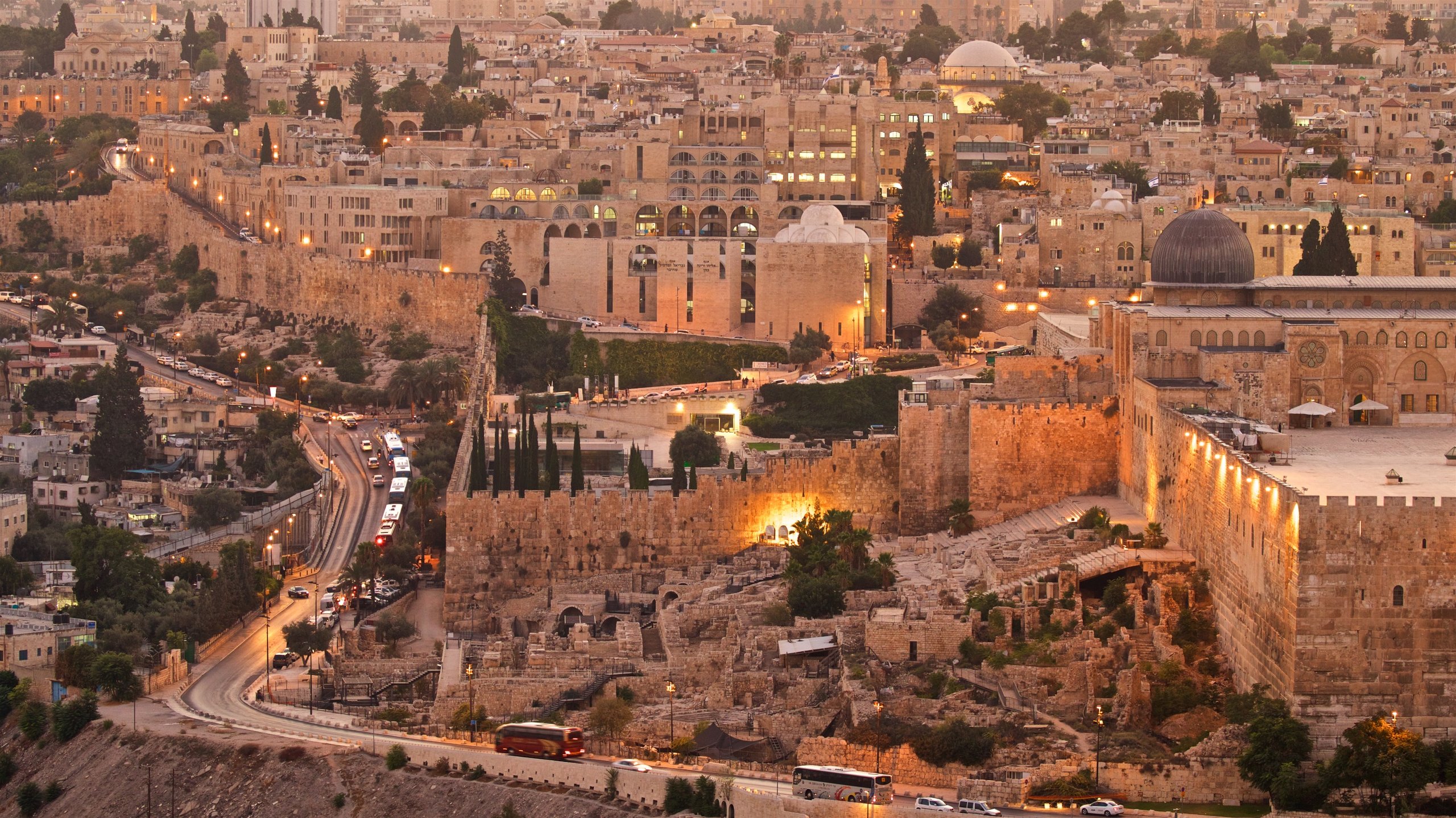 https://mdw-travel-data-us-east-1.s3.amazonaws.com/img/country/Israel/Mount-Zion/img_01.jpg