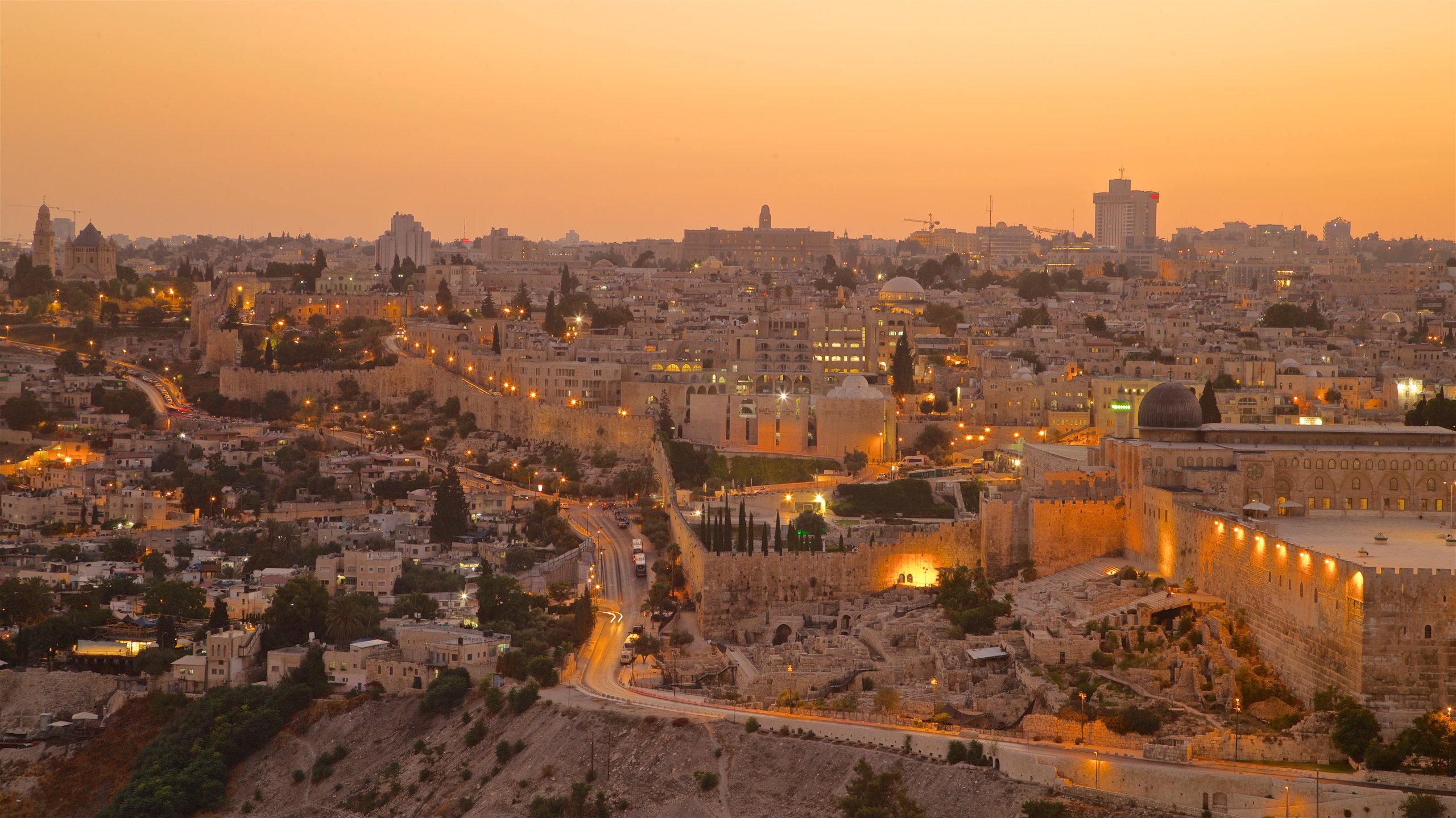 https://mdw-travel-data-us-east-1.s3.amazonaws.com/img/country/Israel/Mount-of-Olives/img_03.jpg