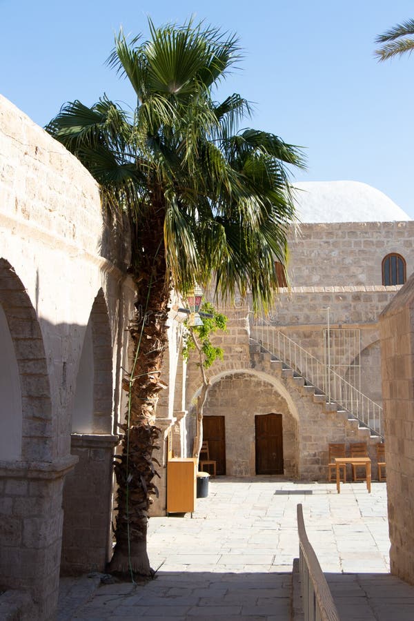 https://mdw-travel-data-us-east-1.s3.amazonaws.com/img/country/Israel/Nabi-Musa-Mosque/img_00.jpg