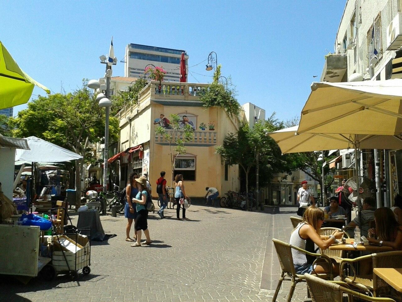 https://mdw-travel-data-us-east-1.s3.amazonaws.com/img/country/Israel/Nachalat-Binyamin-Pedestrian-Mall/img_01.jpg
