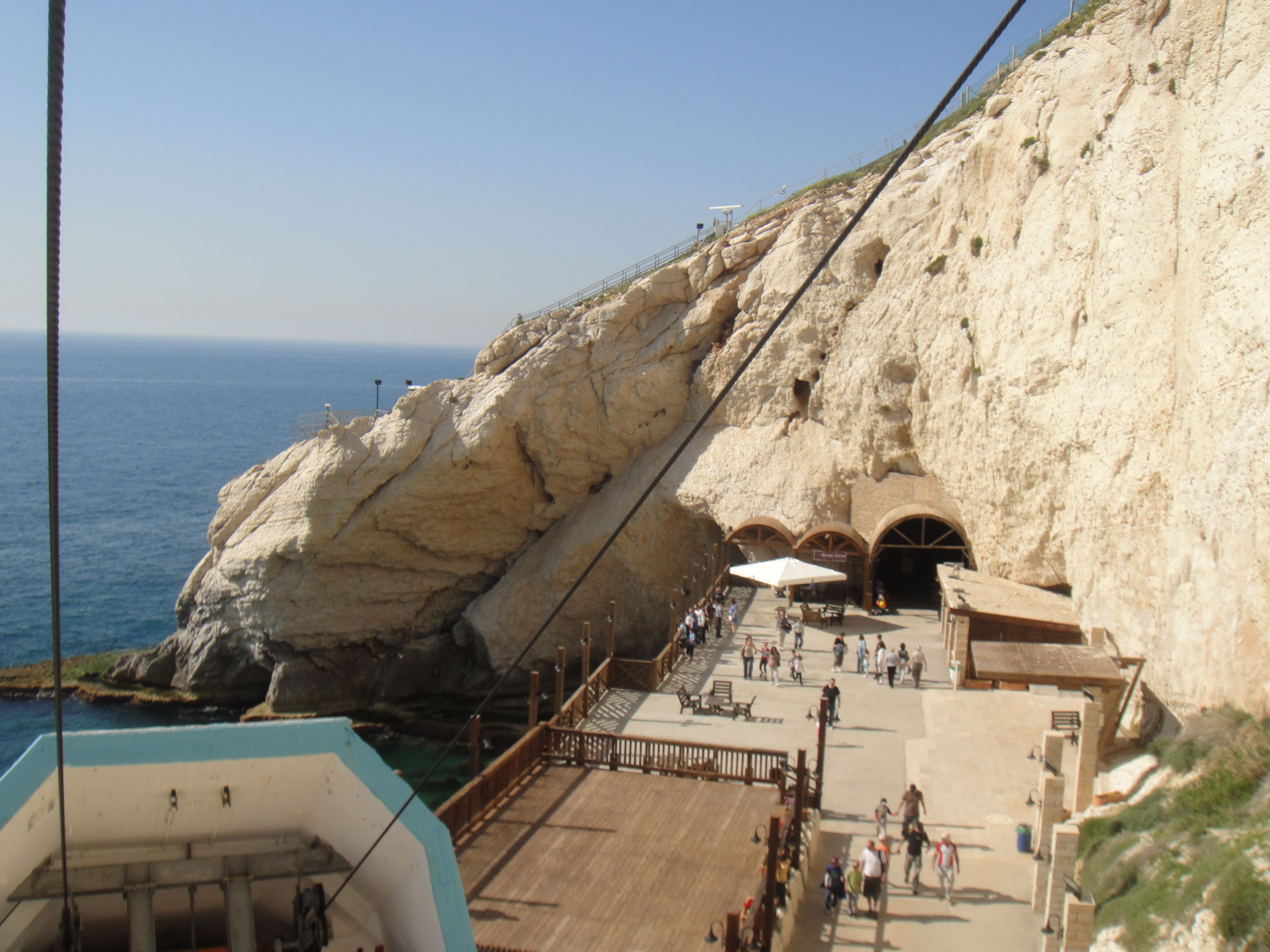 https://mdw-travel-data-us-east-1.s3.amazonaws.com/img/country/Israel/Rosh-Hanikra/img_02.jpg