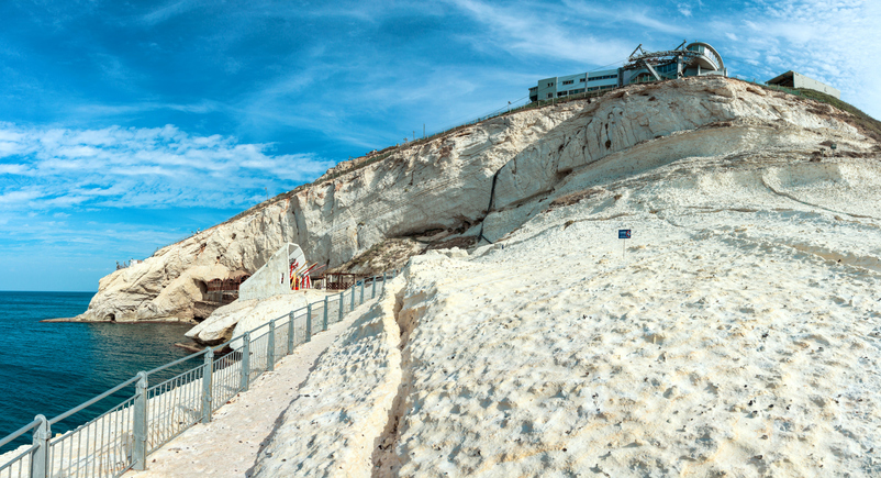 https://mdw-travel-data-us-east-1.s3.amazonaws.com/img/country/Israel/Rosh-Hanikra/img_03.jpg