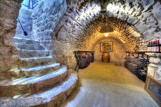 https://mdw-travel-data-us-east-1.s3.amazonaws.com/img/country/Israel/Safed-Wine-Cellar/img_03.jpg