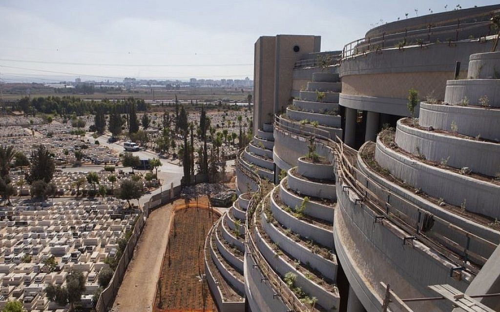 https://mdw-travel-data-us-east-1.s3.amazonaws.com/img/country/Israel/Scottish-Cemetery/img_01.jpg